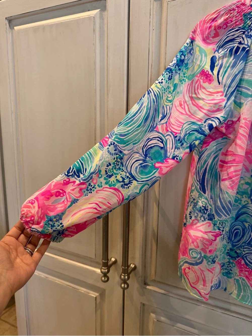Lilly Pulitzer Elsa Small Pink Multi Floral V-Neck Blouse smocked , Beach Please - Picture 5 of 5
